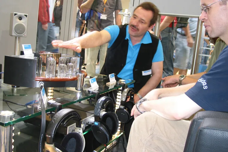 Bild: IFA 2005: Sennheiser nutzt Know How von Kölner Spezialfirma