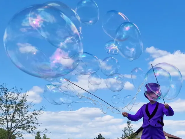 Gelungene Betriebsfeier mit außergewöhnlichen Künstlern Bild: Gelungene Betriebsfeier mit außergewöhnlichen Künstlern