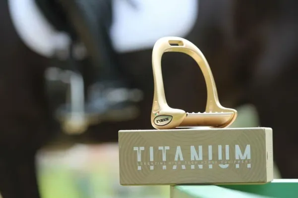 Bild: Titan-Stark: Iberosattel nimmt Steigbügel von Lorenzini ins Sortiment auf