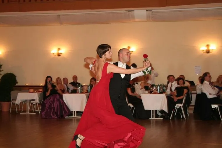 Rauschende Ballnacht im Redoutensaal in Erlangen Bild: Rauschende Ballnacht im Redoutensaal in Erlangen