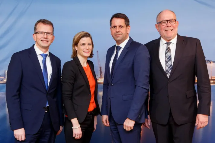 Niedersachsens Häfen bauen auf Wachstum Bild: Niedersachsens Häfen bauen auf Wachstum