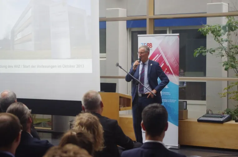 Bild: Andere Hochschulen schrumpfen, das Herman Hollerith Zentrum in Böblingen wächst. Ein grandioser Erfolg