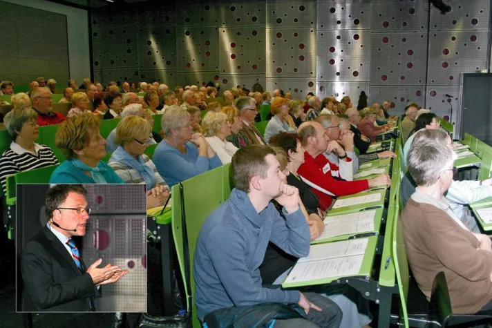 Bild: GenerationenHochschule beleuchtete Welthandelssystem
