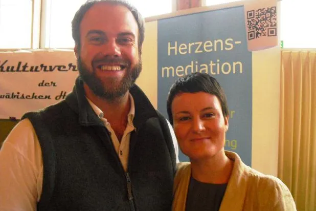 Allgäuer Mediatoren - Paar bei den Naturheiltagen 2012 in Memmingen Bild: Allgäuer Mediatoren - Paar bei den Naturheiltagen 2012 in Memmingen