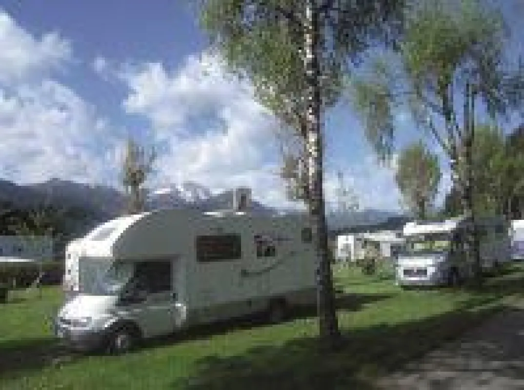 Frühling und Bergblicke bei Schluga-Camping Hermagor. (Foto: schluga.com)