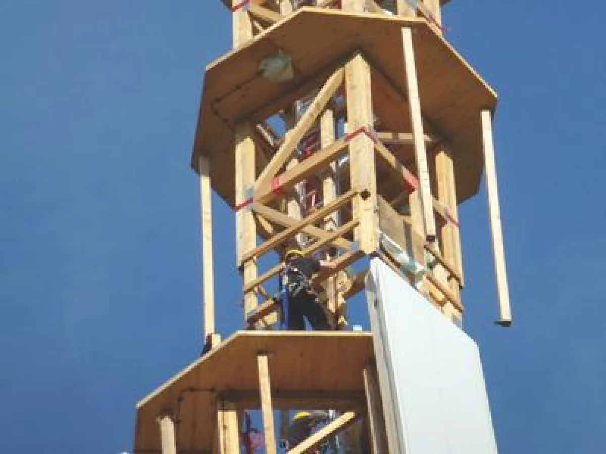 Windkraftanlage aus Holz