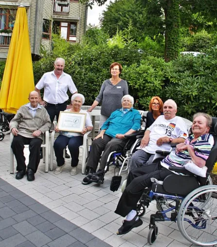 „Grüner Haken“ für das Seniorenzentrum St. Franziskus Saarburg Bild: „Grüner Haken“ für das Seniorenzentrum St. Franziskus Saarburg
