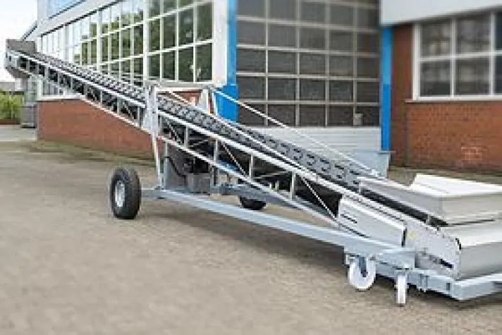 Bild: Mobile Edelstahl-Förderbänder MB650 VTR von Apullma mit besonders kurzem Radstand