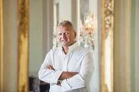 Les Trois Rois: Peter Knogl holt die Sterne vom Himmel - Cheval Blanc mehrfach ausgezeichnet Bild: Les Trois Rois: Peter Knogl holt die Sterne vom Himmel - Cheval Blanc mehrfach ausgezeichnet