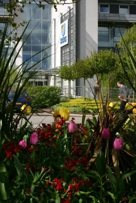 Bild: Neuer LLM-Studiengang an der britischen Open University im Fernstudium