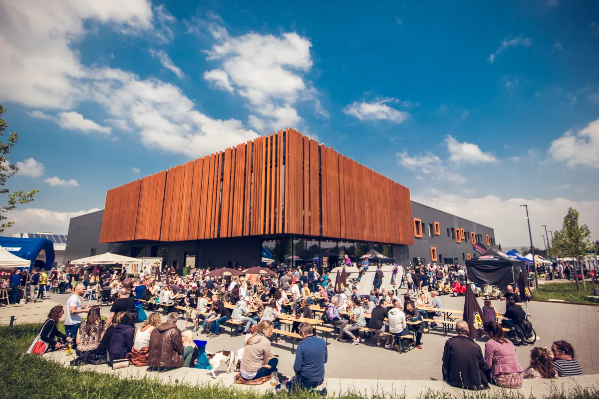 Mehr als 2000 Vespa Enthusiasten trafen sich beim SIP Open Day 2019 (© SIP Scootershop)