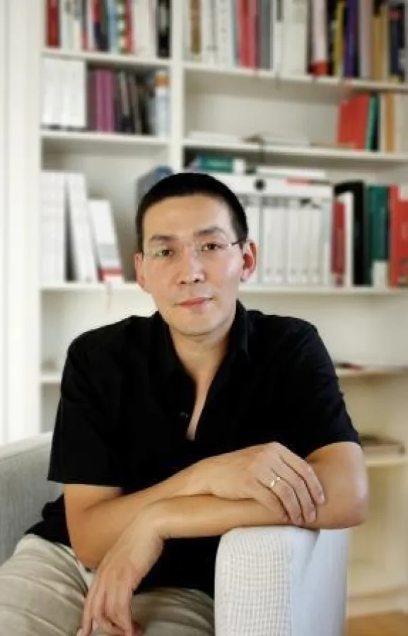 Andreas Lanig lehrt an der bundesweiten DIPLOMA Hochschule im Fernstudiengang Grafik-Design (B.A.)