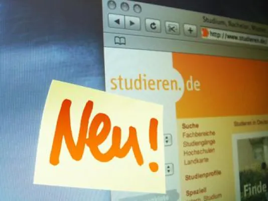 Bild: Schluss mit dem Notizenchaos - studieren.de-Merkzettel hilft bei der Studienwahl