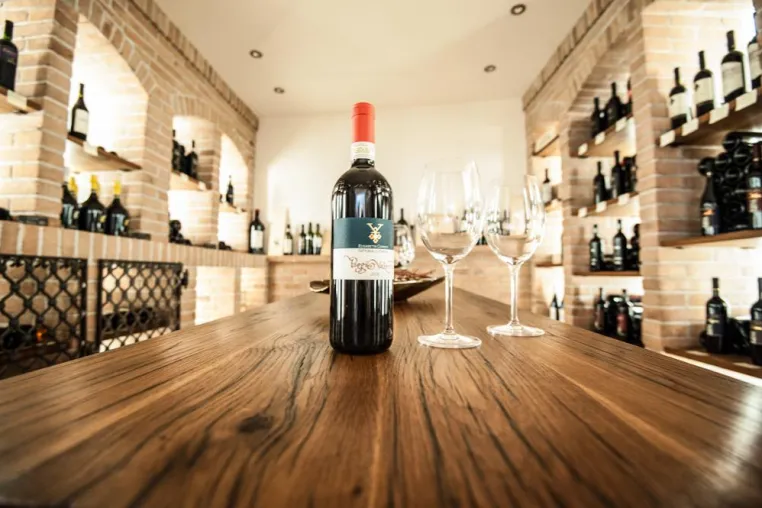 Bild: In Kroll veritas – Wein online kaufen