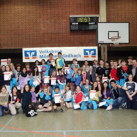 Bild: Turnierplatte geht an Giesenkirchen