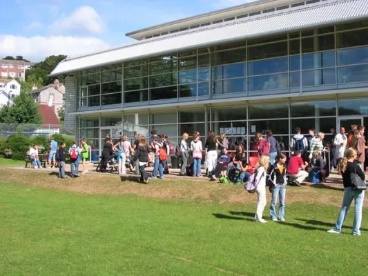 Schülersprachreisen an die englische Riviera zu Ostern... noch gibt es Restplätze Bild: Schülersprachreisen an die englische Riviera zu Ostern... noch gibt es Restplätze