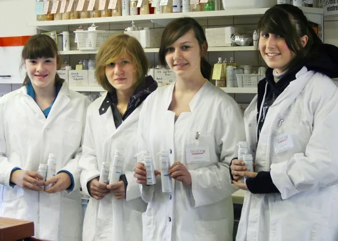 Girls’ Day 2010 bei NEOVITA COSMETICS Bild: Girls’ Day 2010 bei NEOVITA COSMETICS