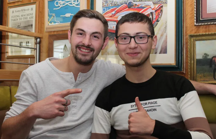 Bild: Genetischer Bruder durch Knochenmarkspende