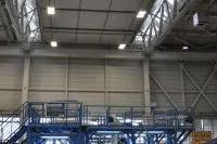 HPL Hallenstrahler von AS LED Lighting in Industriehallen und Hangars:Hohe Lichtleistung und Notbeleuchtu Bild: HPL Hallenstrahler von AS LED Lighting in Industriehallen und Hangars:Hohe Lichtleistung und Notbeleuchtu