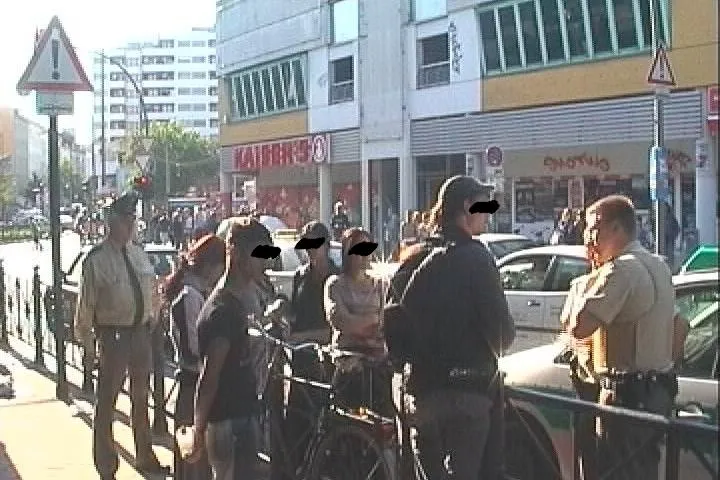 Bild: Rassistische Polizeikontrollen machen Opfer zu Tätern
