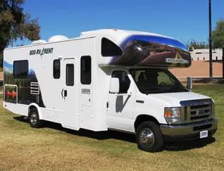 Cruise America mit neuem Wohnmobil Typ E27 in den USA Bild: Cruise America mit neuem Wohnmobil Typ E27 in den USA