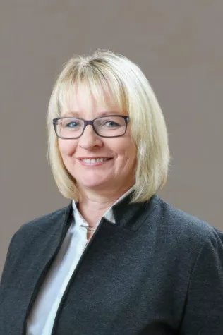 Bild: Neues Immobilienbüro im ehemaligen Traditionsgeschäft