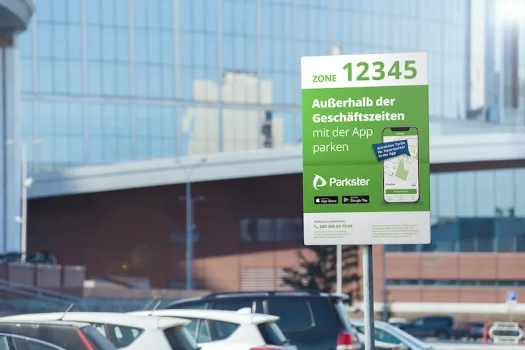 Bild: Supermarktparkplätze nachts für Anwohner nutzen – digital, umweltfreundlich und mit Bezahlung per App