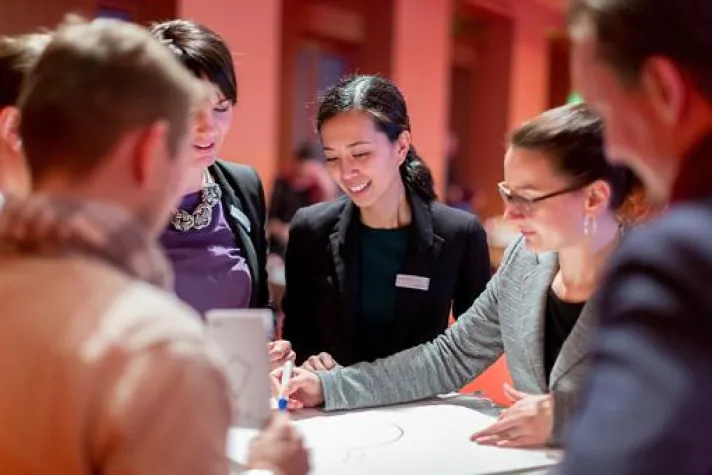 Lesen - Hören - Fühlen - Denken Bild: Lesen - Hören - Fühlen - Denken