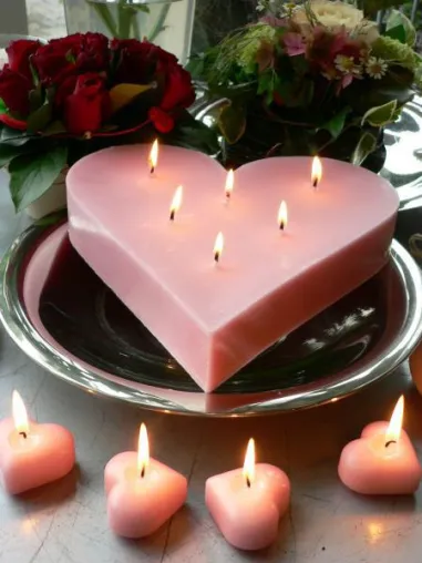 Kerzenschein und Romantik am Valentinstag Bild: Kerzenschein und Romantik am Valentinstag