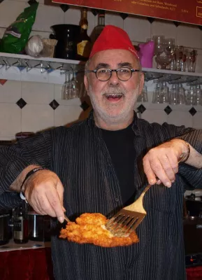 Bild: Gabi Decker & Udo Walz braten erneut Kartoffelpuffer für einen guten Zweck