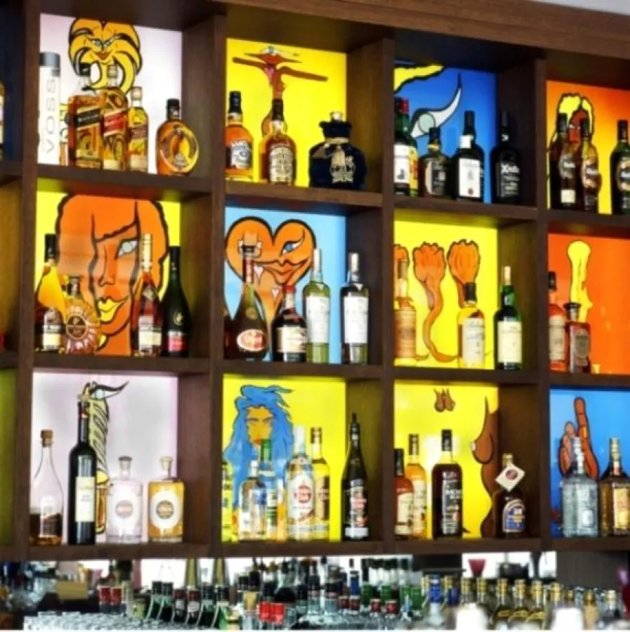 Die ArtBar des Hotel ASAM bringt ein Stück von der Weltstadt New York ins niederbayerische Straubing. Bildnachweis: © Dr. Albert Kitzinger