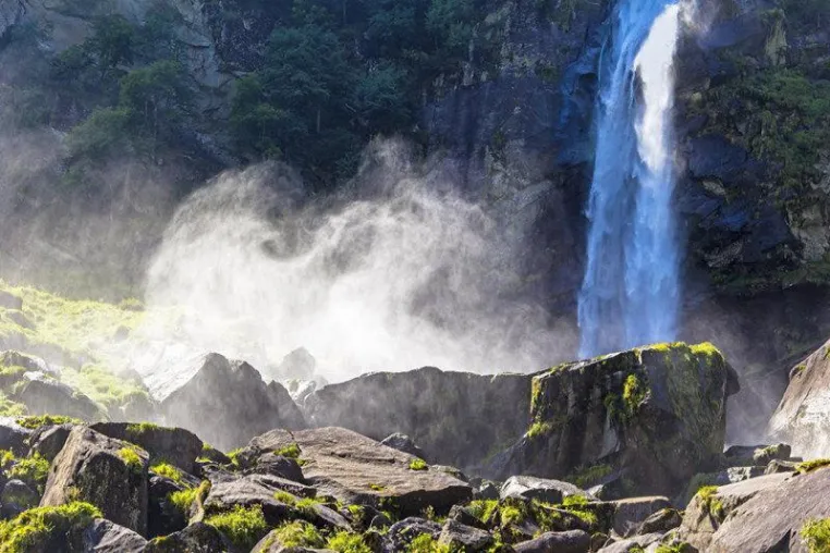 Wandern und Meditieren im Tessin Bild: Wandern und Meditieren im Tessin