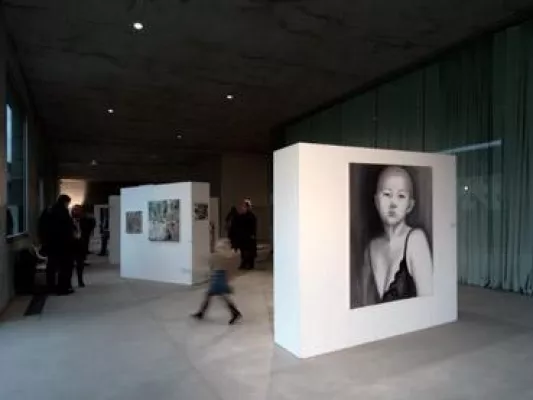 Bild: contemporary art ruhr – eine neue Kunstmesse strahlt auf Zollverein