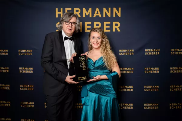 Brillantes Design, inspirierende Botschaften und ein Hauch von Goldener Exzellenz! Bild: Brillantes Design, inspirierende Botschaften und ein Hauch von Goldener Exzellenz!