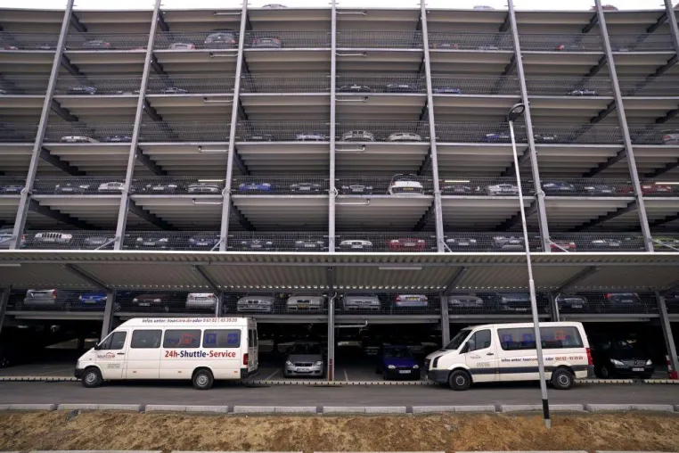 Bild: Park & Fly-Dienstleister tourcare: Parkhausneubau abgeschlossen - Verbesserter Service, schnellerer Transfer