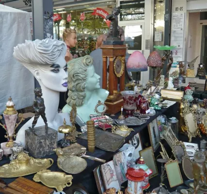 Bild: Nostalgische Schätze mit Oldtimer-Show vom 1. bis 3. Mai beim 10. Antik- und Designmarkt „Zeitreise Duisburg“