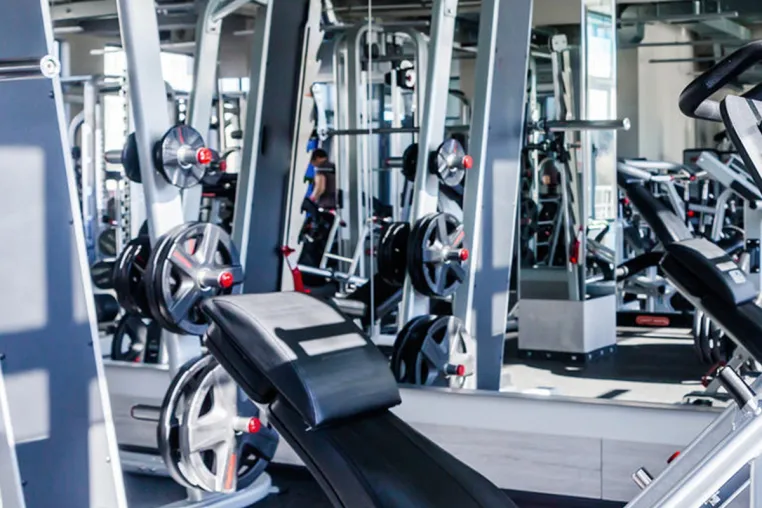 Fitnessgeräte wie Laufband oder Crosstrainer regelmäßig prüfen Bild: Fitnessgeräte wie Laufband oder Crosstrainer regelmäßig prüfen