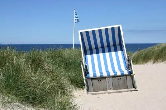 Sommer in Ostfriesland: Satte Wiesen, endlose Strände und ein herzliches „Moin Moin“ Bild: Sommer in Ostfriesland: Satte Wiesen, endlose Strände und ein herzliches „Moin Moin“