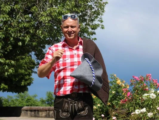 Bild: Wie sieht das Leben als "Vertriebsfreak" aus? Die Geschichte von Uwe Rieder, der bayerische Vertriebsfreak