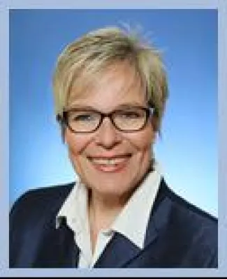 Gesellschaftlicher Wandel - vom notwendigen Nebenjob zum neu entdeckten Traumberuf Bild: Gesellschaftlicher Wandel - vom notwendigen Nebenjob zum neu entdeckten Traumberuf