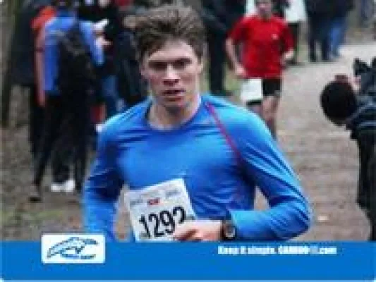 Bild: Carboo4U unterstützt ab sofort Perspektiv-Triathlet Peter Melcher