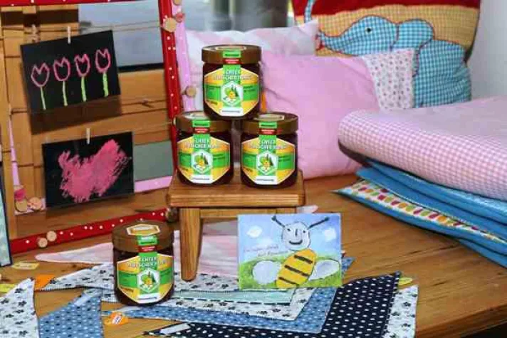 Honig von Rosenharzer Bienen Bild: Honig von Rosenharzer Bienen