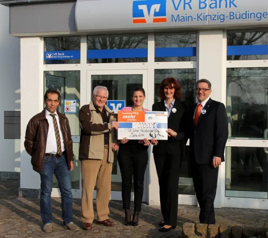 Bild: VR Bank unterstützt Heldenbergener Jubiläum