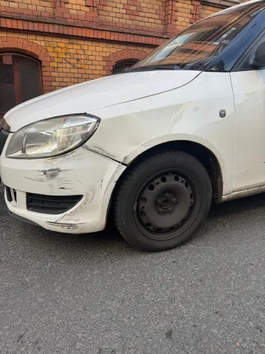 Bild: Unfall passiert? Schnelle Hilfe und reibungslose Schadensregulierung garantiert!