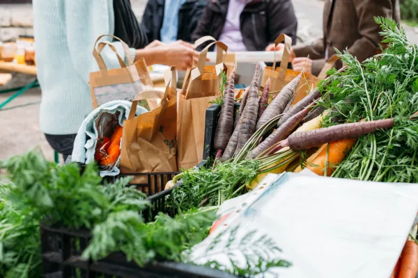 Bild: Marktschwärmer sichert lokale Lebensmittelversorgung und die Existenz regionaler Erzeuger
