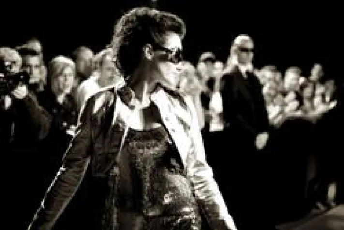 Sexy Sonnenbrillen auf der Kinoleinwand Bild: Sexy Sonnenbrillen auf der Kinoleinwand