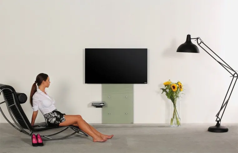 wissmann raumobjekte: Wenn der Fernseher seinen festen Platz verlässt Bild: wissmann raumobjekte: Wenn der Fernseher seinen festen Platz verlässt