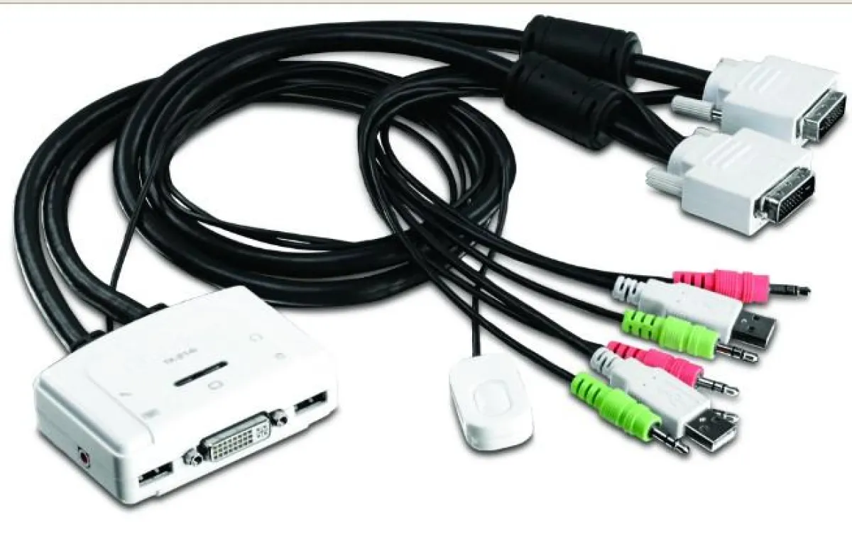 Mit Hilfe dieses Kits können zwei Computer über jeweils nur eine Tastatur, eine Maus und einen Monitor angesteuert werden.