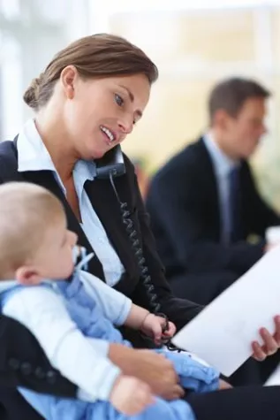 Bild: Deutsche Familien durch Kinder beruflich im Nachteil