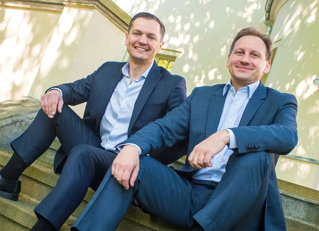 Stefan Kempf (l.) und Matthias Bommer (r.), Geschäftsführer der Elbe-Factoring GmbH